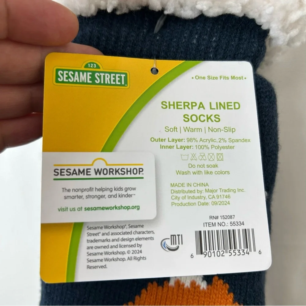 Sesame Street Sherpa Lined Unisex Cookie Monster Soft Warm Non-Slip Socks OS